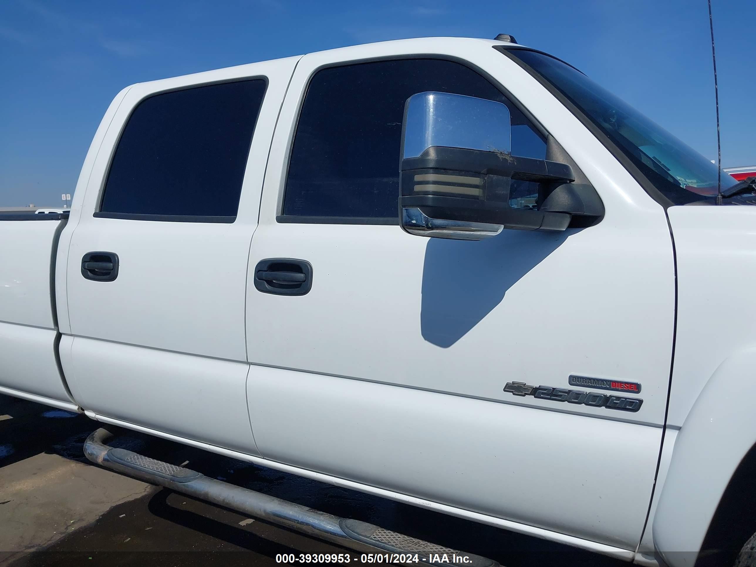 Photo 12 VIN: 1GCHC23235F926285 - CHEVROLET SILVERADO 