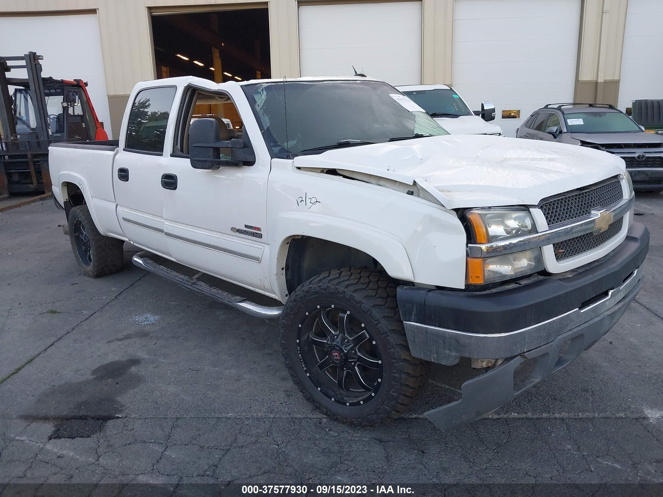 Photo 0 VIN: 1GCHC23284F238068 - CHEVROLET SILVERADO 