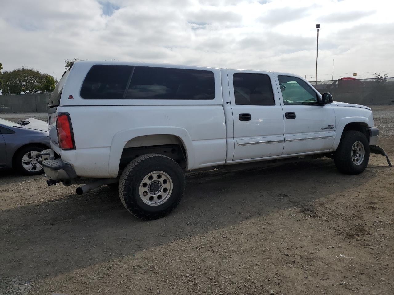 Photo 2 VIN: 1GCHC23285F959296 - CHEVROLET SILVERADO 