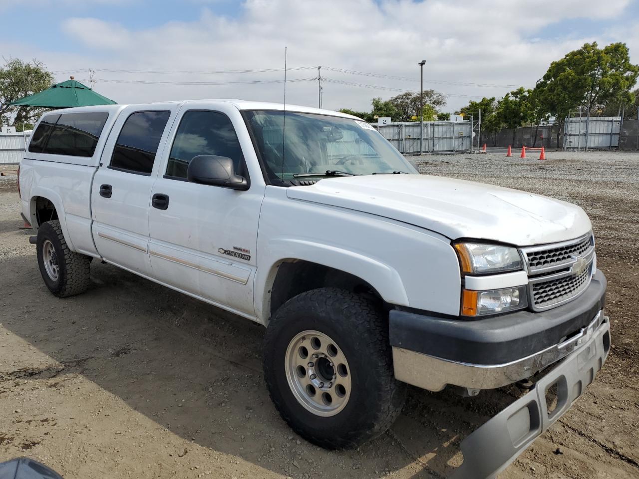 Photo 3 VIN: 1GCHC23285F959296 - CHEVROLET SILVERADO 