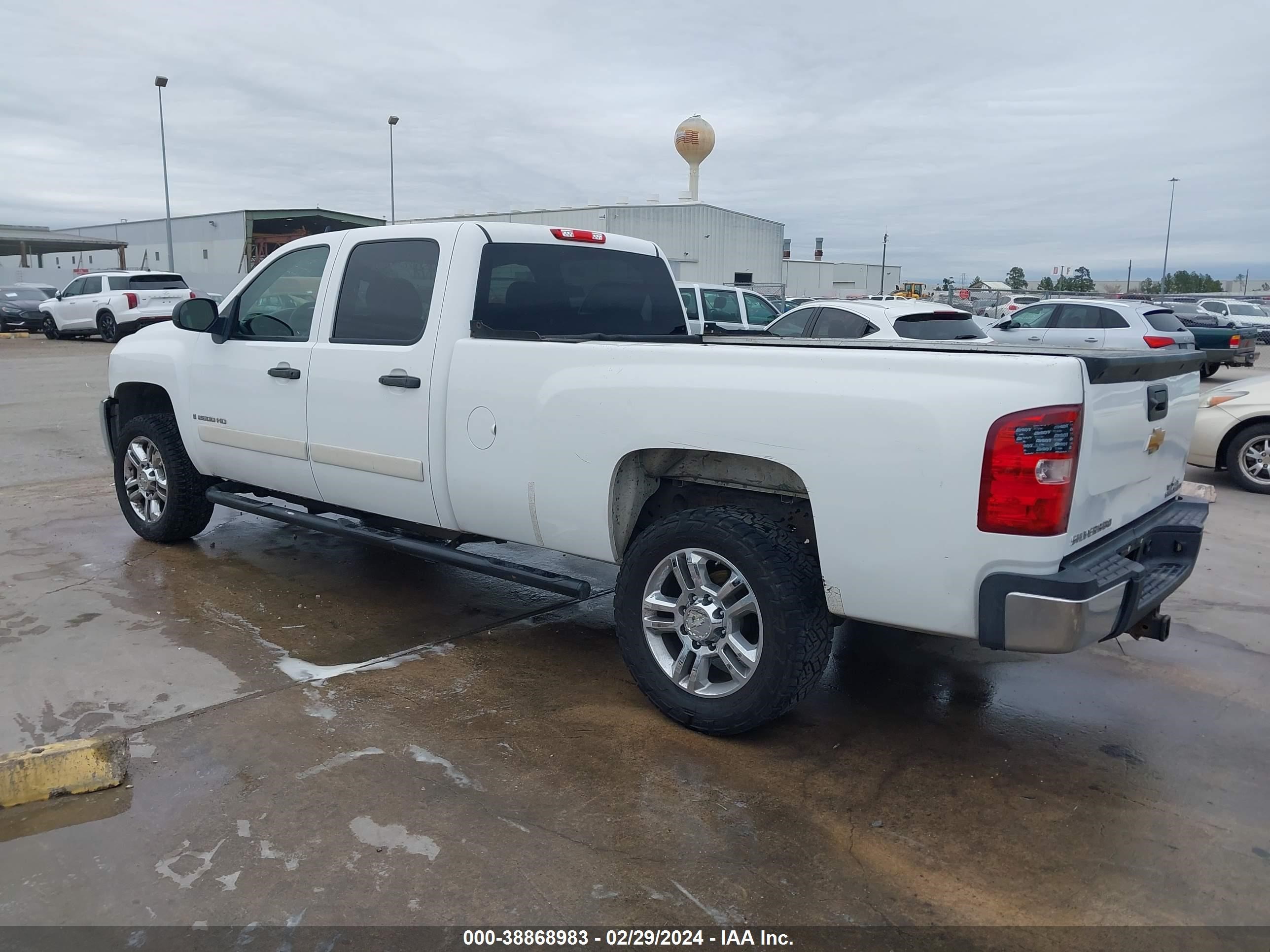 Photo 2 VIN: 1GCHC23627F508564 - CHEVROLET SILVERADO 