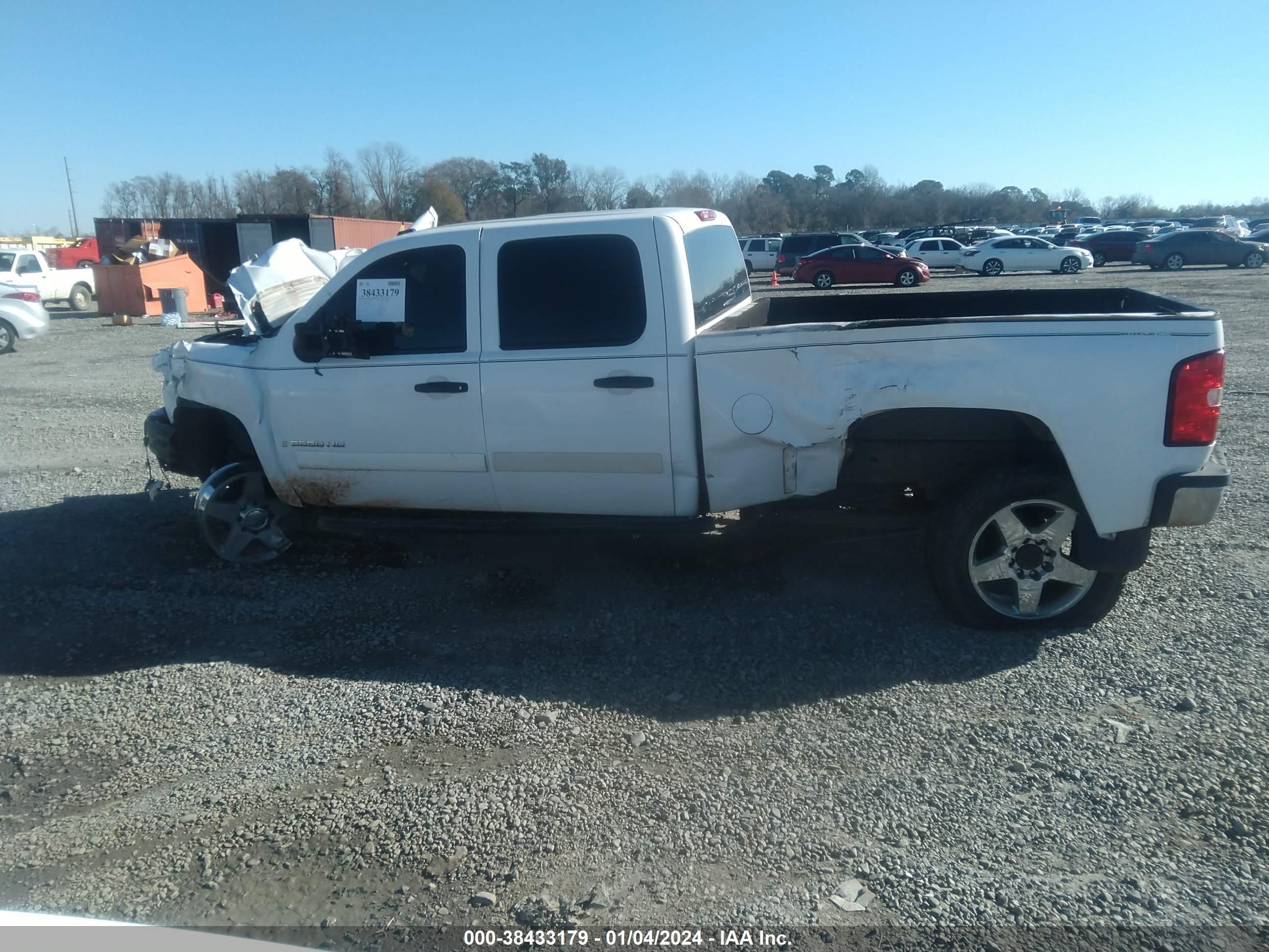 Photo 13 VIN: 1GCHC23687F516894 - CHEVROLET SILVERADO 