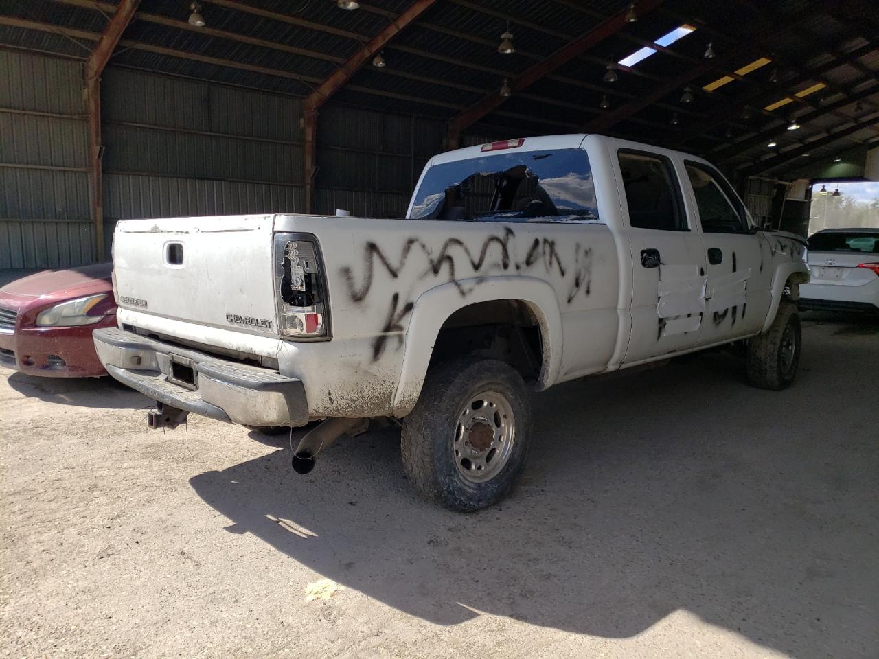 Photo 2 VIN: 1GCHC23D66F247176 - CHEVROLET SILVERADO 