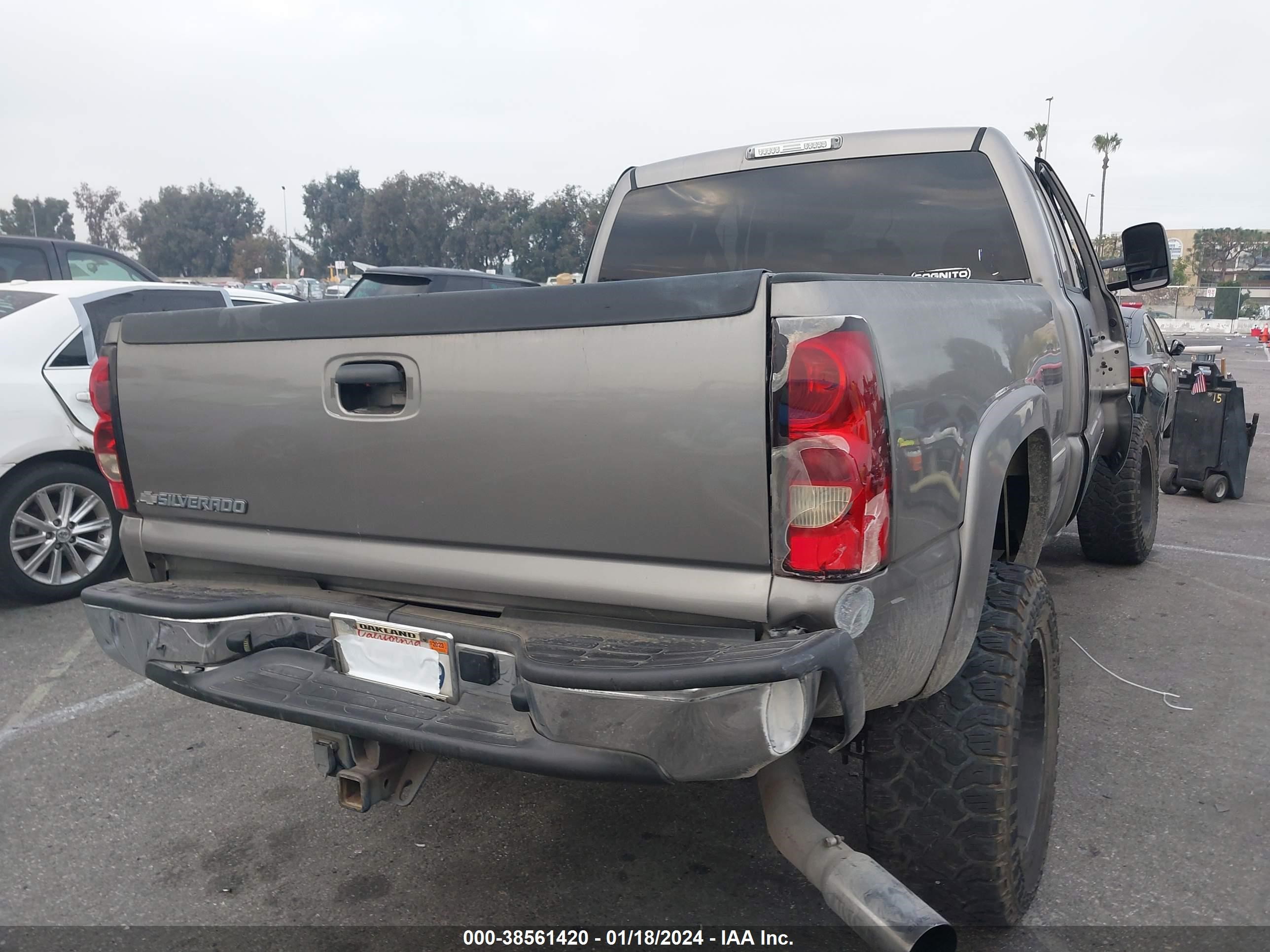 Photo 15 VIN: 1GCHC23D97F192580 - CHEVROLET SILVERADO 