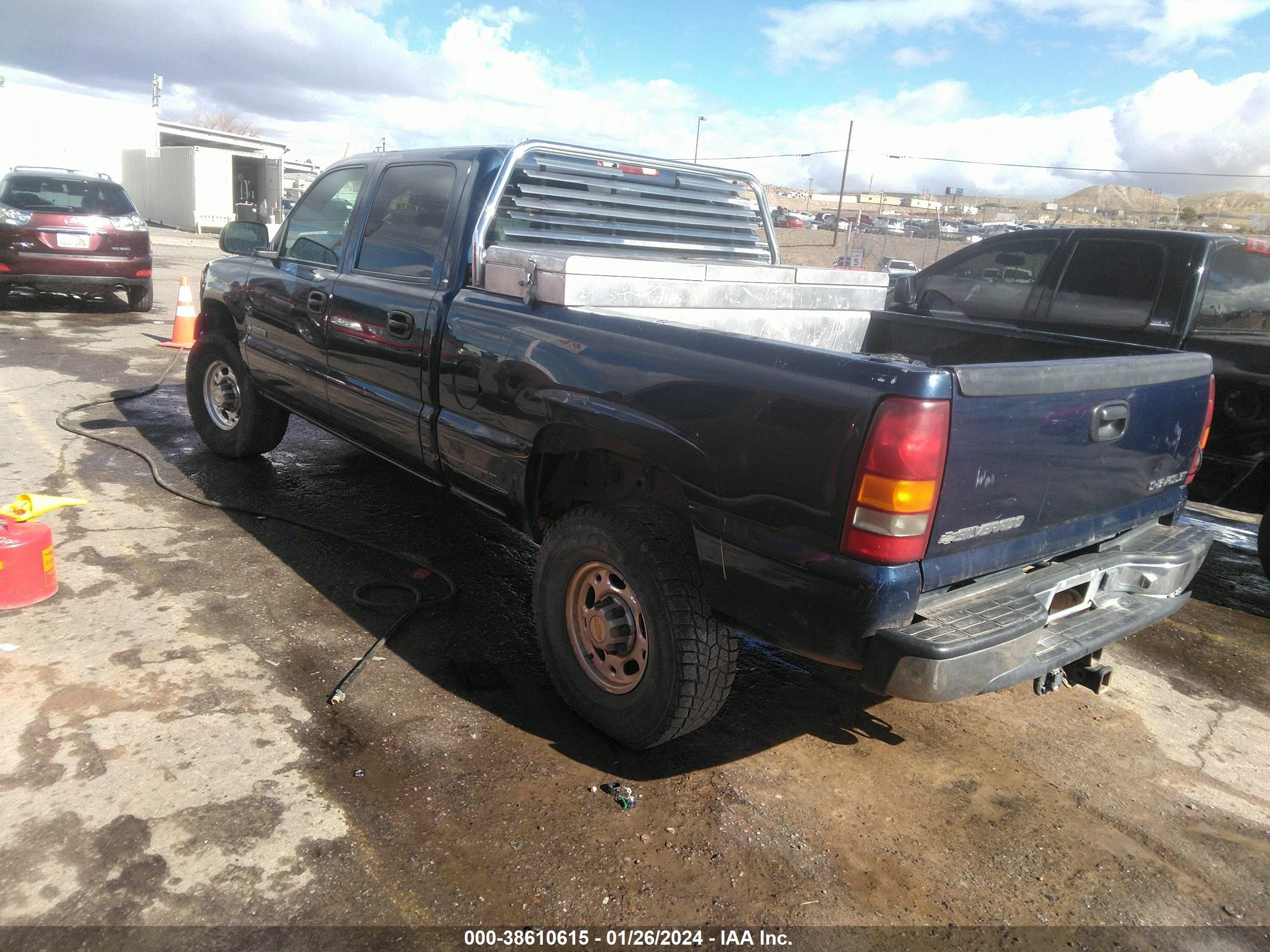 Photo 2 VIN: 1GCHC23G41F171850 - CHEVROLET SILVERADO 