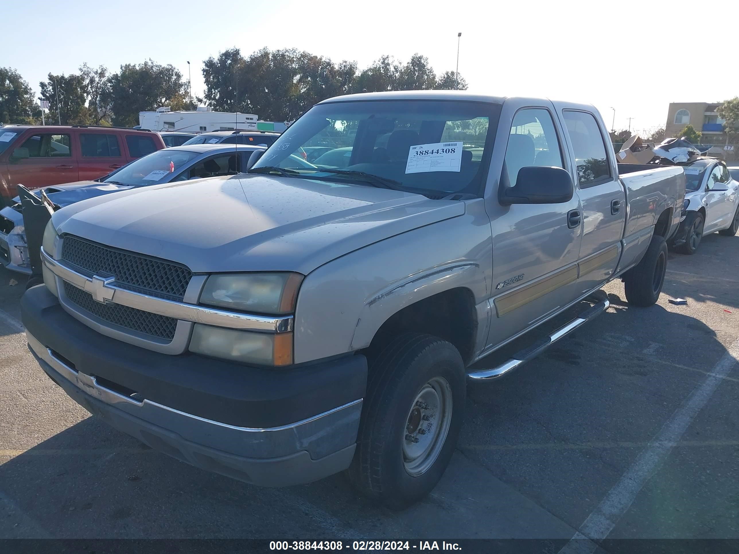 Photo 1 VIN: 1GCHC23U34F133407 - CHEVROLET SILVERADO 