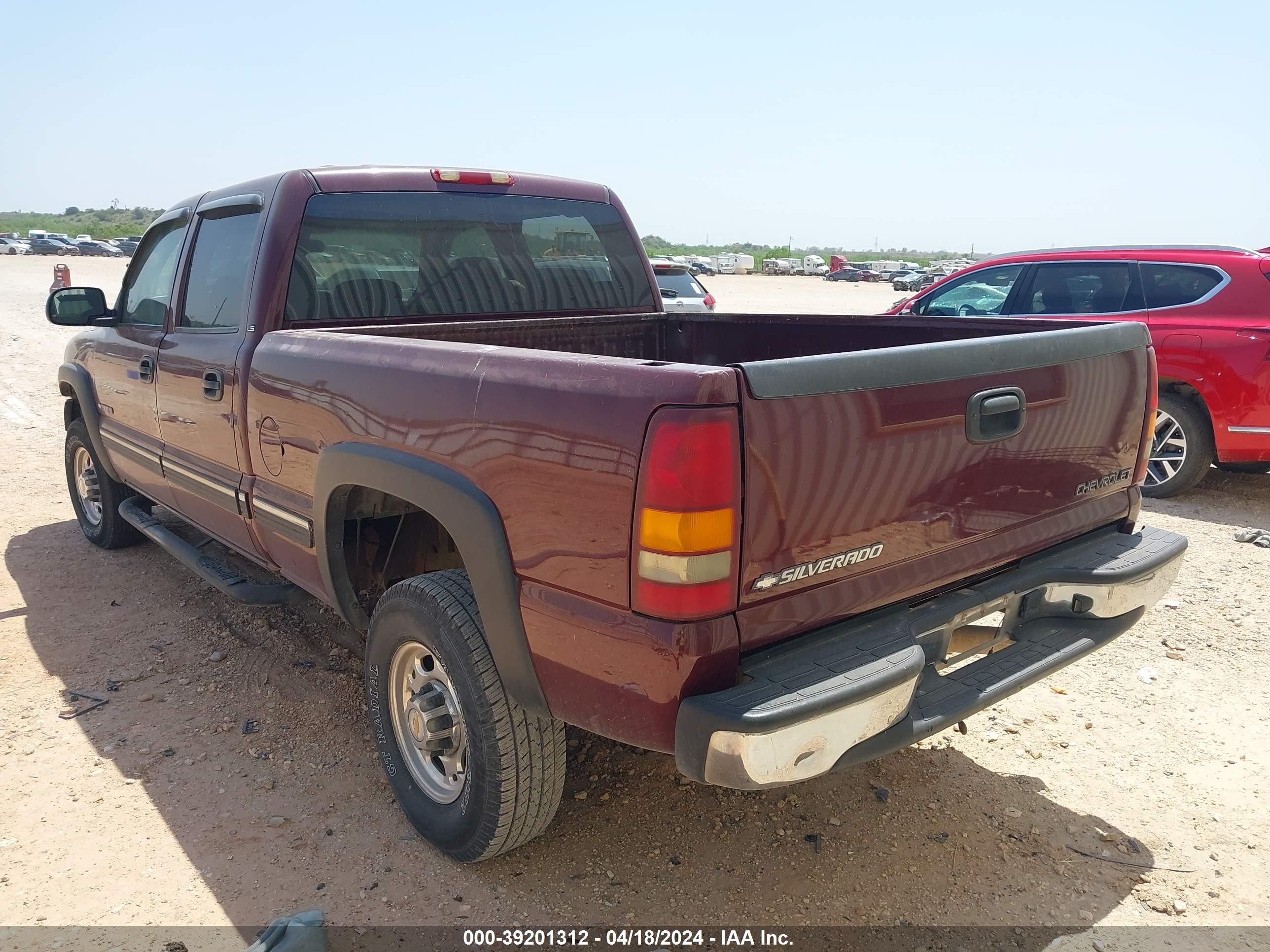 Photo 2 VIN: 1GCHC23U42F111199 - CHEVROLET SILVERADO 