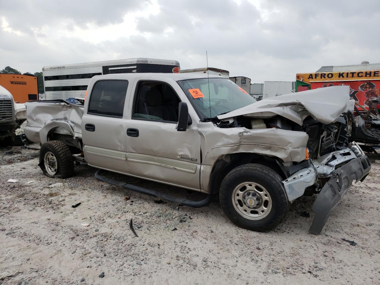 Photo 3 VIN: 1GCHC23U74F184411 - CHEVROLET SILVERADO 