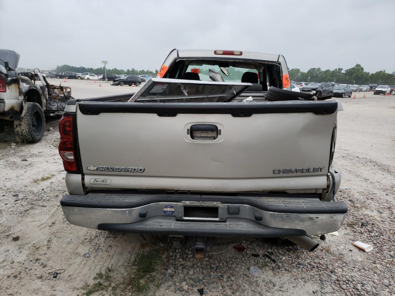 Photo 5 VIN: 1GCHC23U74F184411 - CHEVROLET SILVERADO 