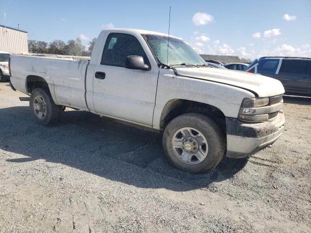 Photo 3 VIN: 1GCHC24181E332457 - CHEVROLET SILVERADO 