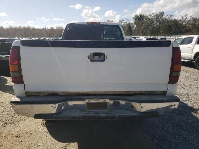 Photo 9 VIN: 1GCHC24181E332457 - CHEVROLET SILVERADO 