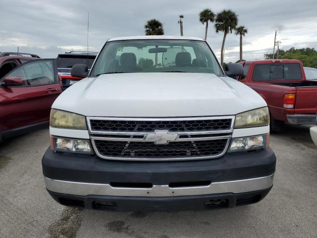 Photo 4 VIN: 1GCHC24D26E139058 - CHEVROLET SILVERADO 