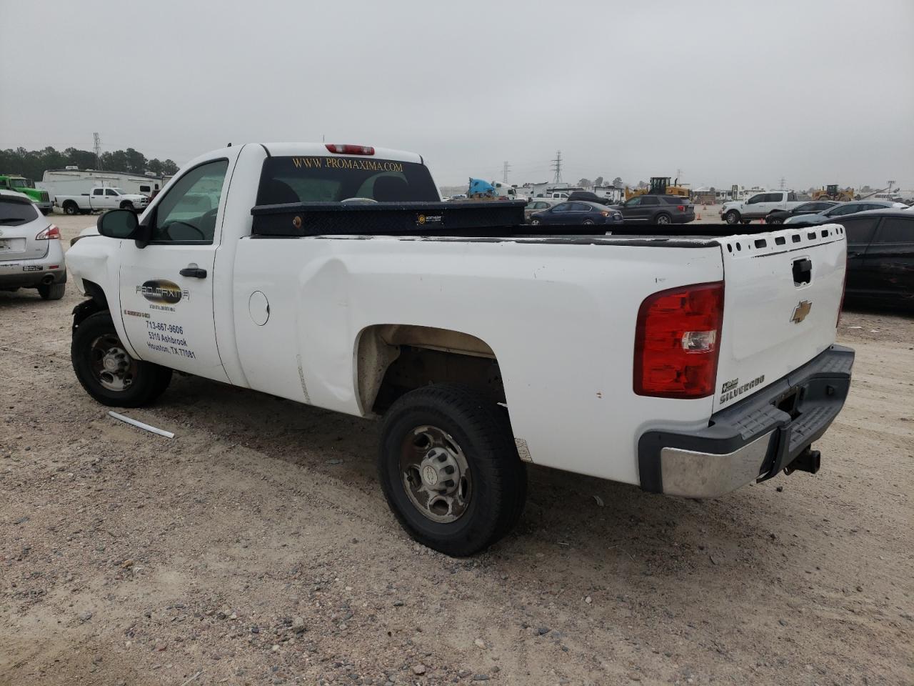 Photo 1 VIN: 1GCHC24K38E105180 - CHEVROLET SILVERADO 