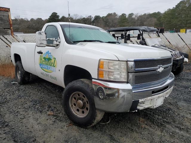 Photo 3 VIN: 1GCHC24K48E205062 - CHEVROLET SILVERADO 