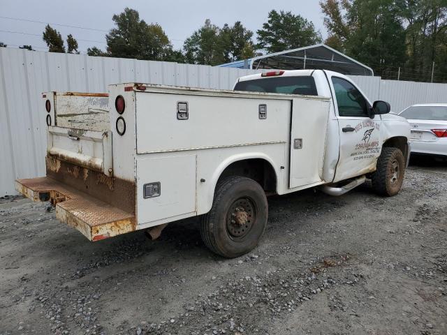 Photo 2 VIN: 1GCHC24K78E138831 - CHEVROLET SILVERADO 