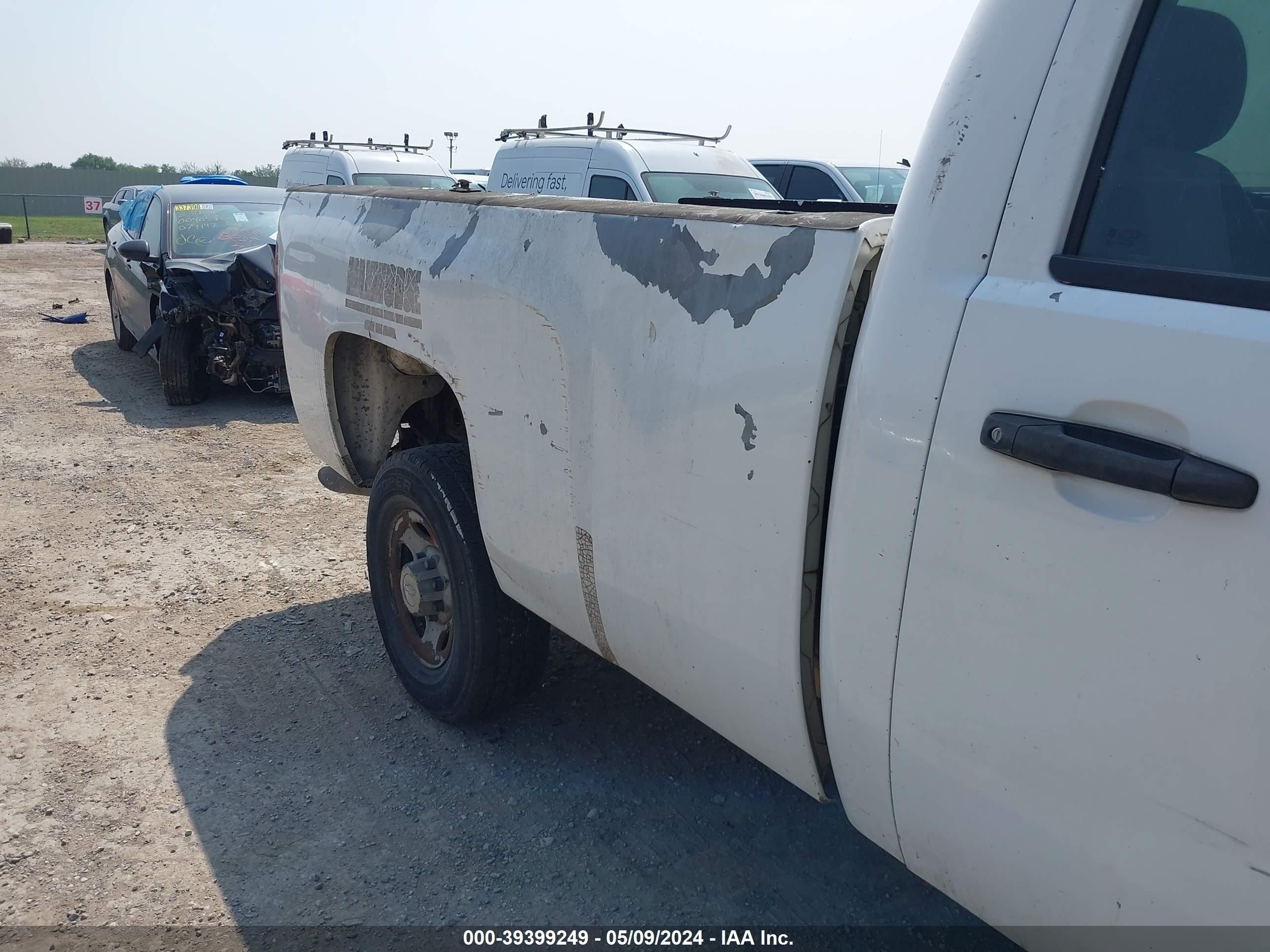 Photo 5 VIN: 1GCHC24KX7E529101 - CHEVROLET SILVERADO 