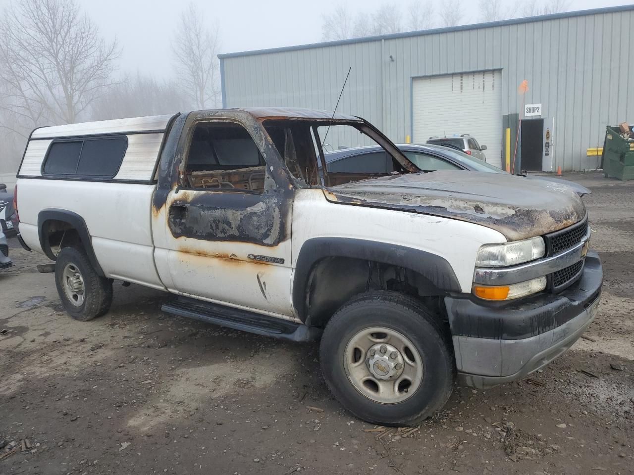 Photo 3 VIN: 1GCHC24U01E201257 - CHEVROLET SILVERADO 