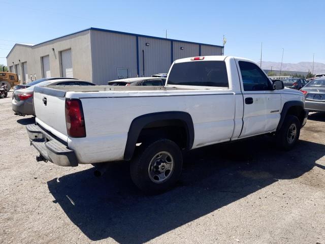 Photo 2 VIN: 1GCHC24U06E139379 - CHEVROLET SILVERADO 