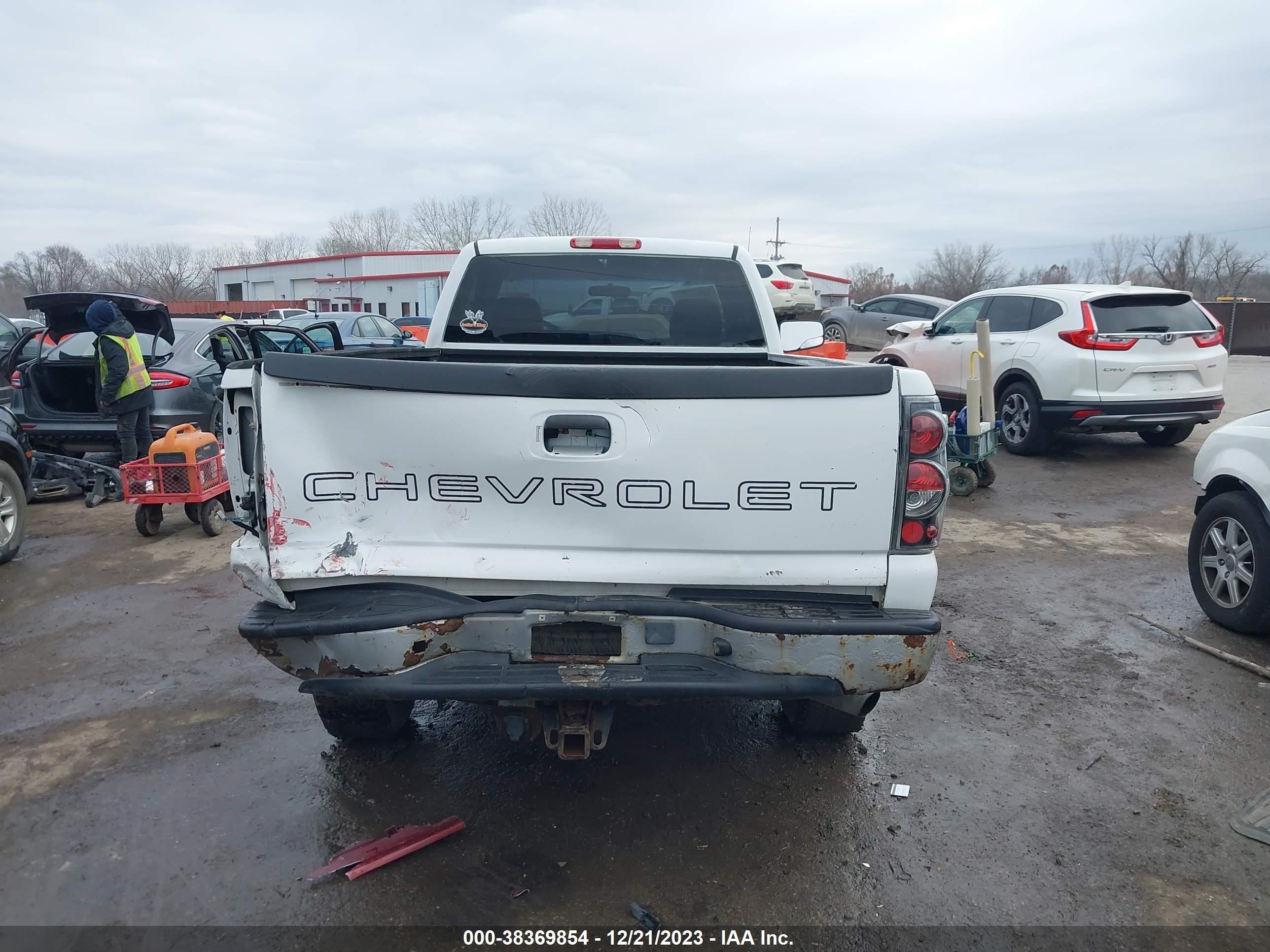 Photo 5 VIN: 1GCHC24U15E293551 - CHEVROLET SILVERADO 