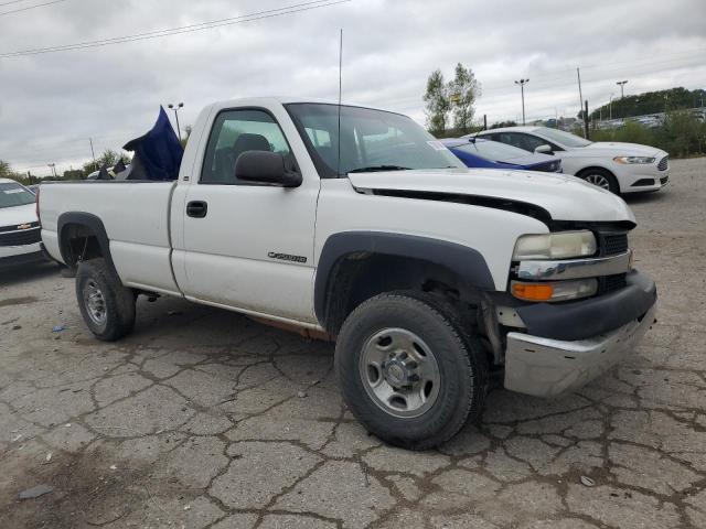 Photo 3 VIN: 1GCHC24U21Z250792 - CHEVROLET SILVERADO 