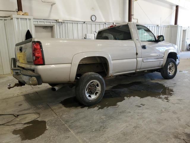 Photo 2 VIN: 1GCHC24U24E162756 - CHEVROLET SILVERADO 