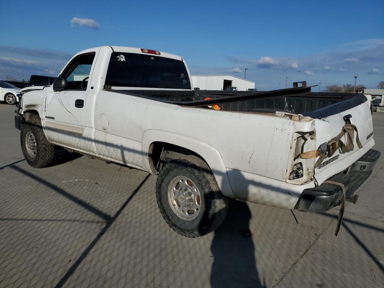 Photo 1 VIN: 1GCHC24U24E174776 - CHEVROLET SILVERADO 