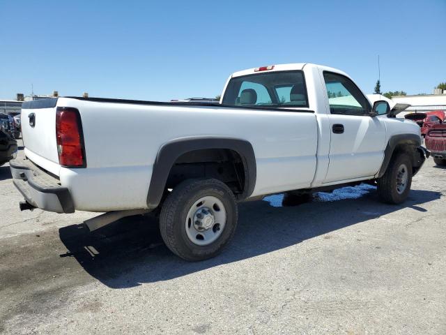 Photo 2 VIN: 1GCHC24U27E111455 - CHEVROLET SILVERADO 