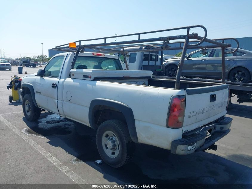 Photo 2 VIN: 1GCHC24U36E133446 - CHEVROLET SILVERADO 