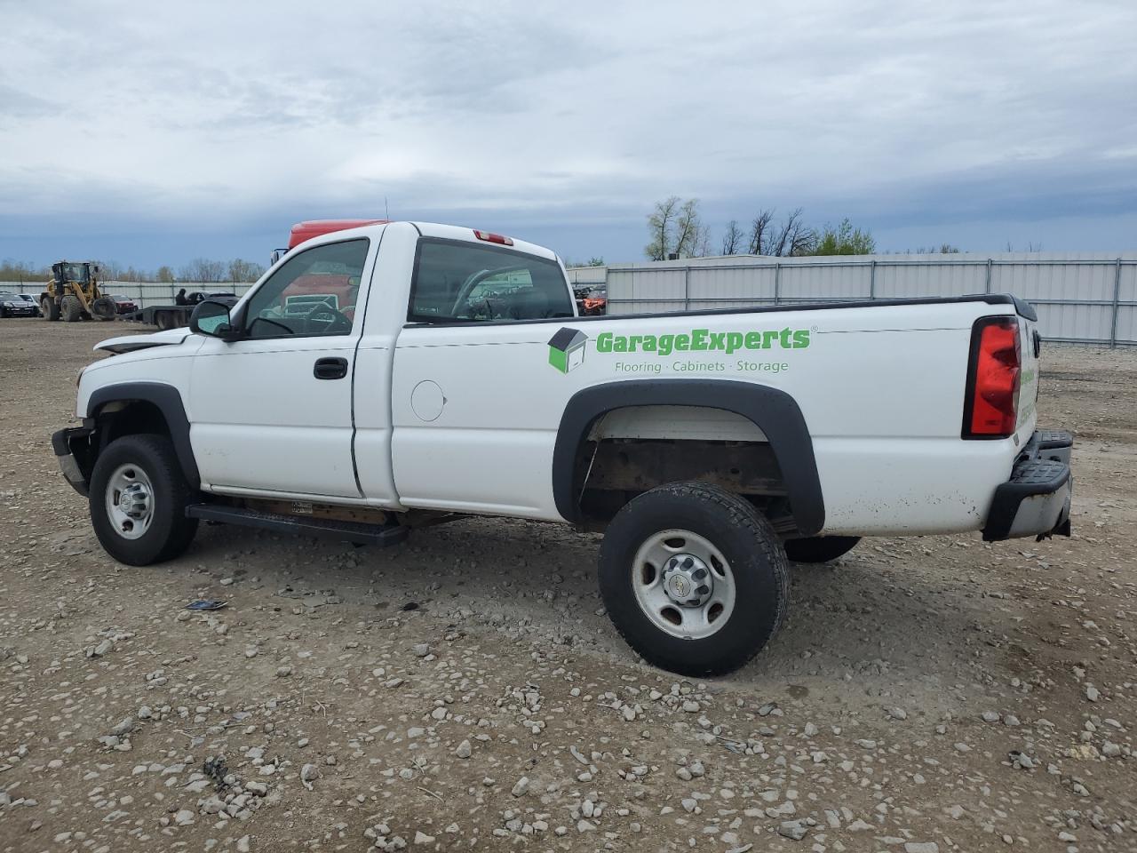 Photo 1 VIN: 1GCHC24U36E135388 - CHEVROLET SILVERADO 