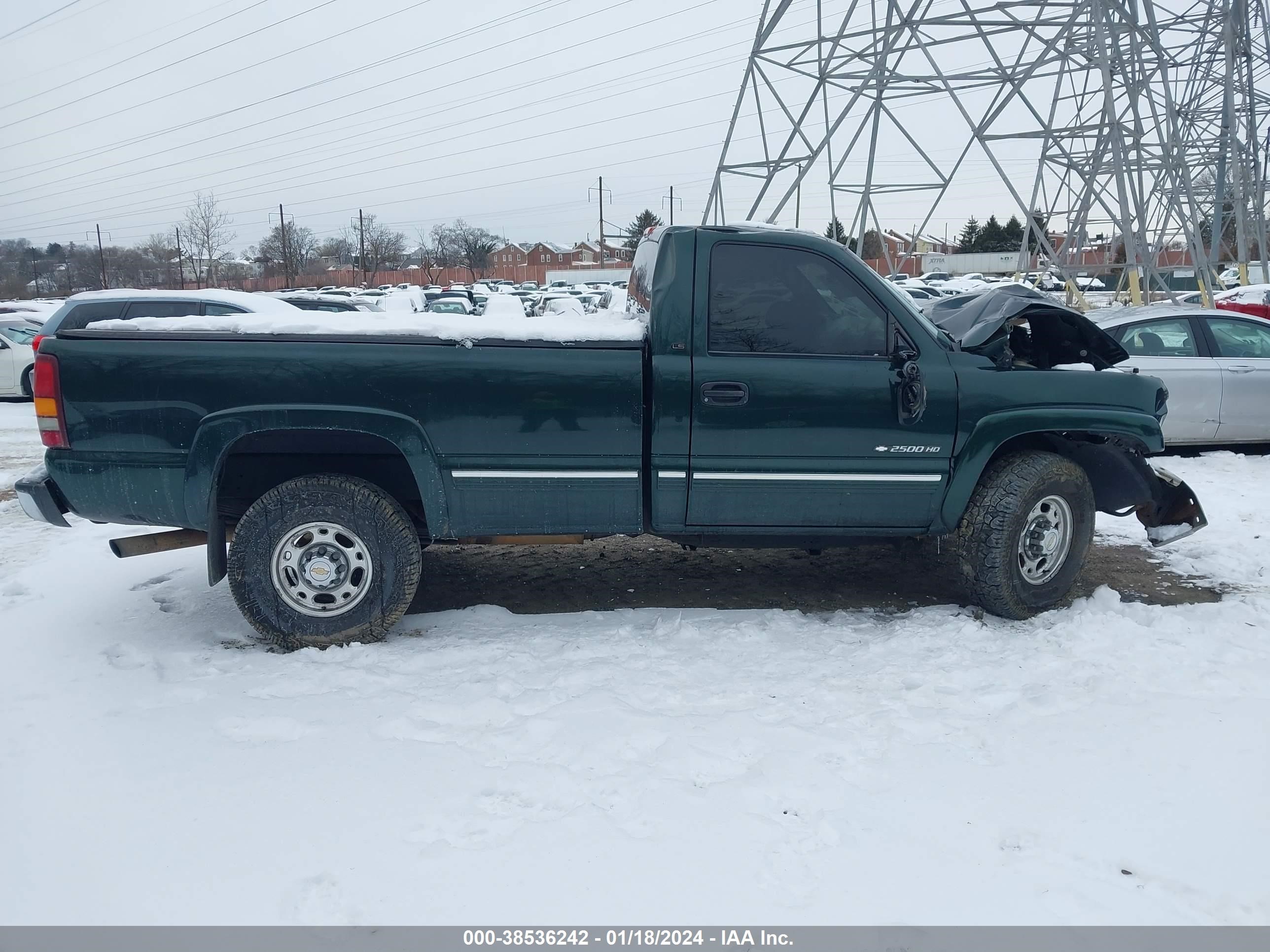 Photo 12 VIN: 1GCHC24U42E125415 - CHEVROLET SILVERADO 