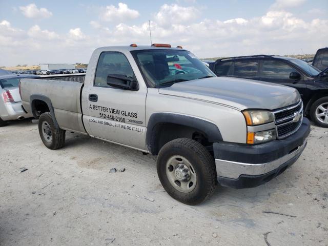 Photo 3 VIN: 1GCHC24U66E271126 - CHEVROLET SILVERADO 