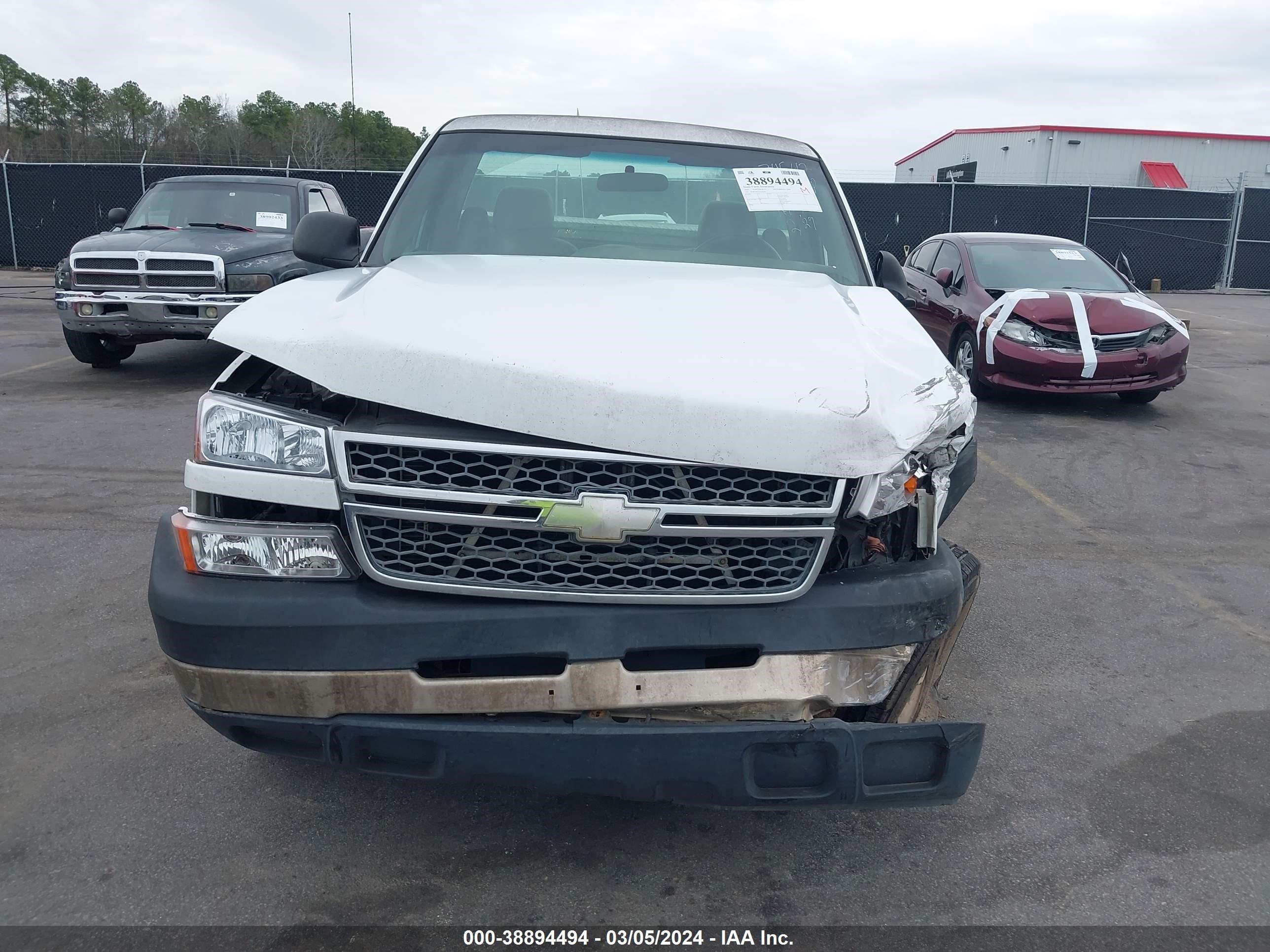 Photo 11 VIN: 1GCHC24U75E156260 - CHEVROLET SILVERADO 