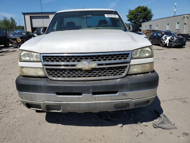 Photo 4 VIN: 1GCHC24U75E344969 - CHEVROLET SILVERADO 