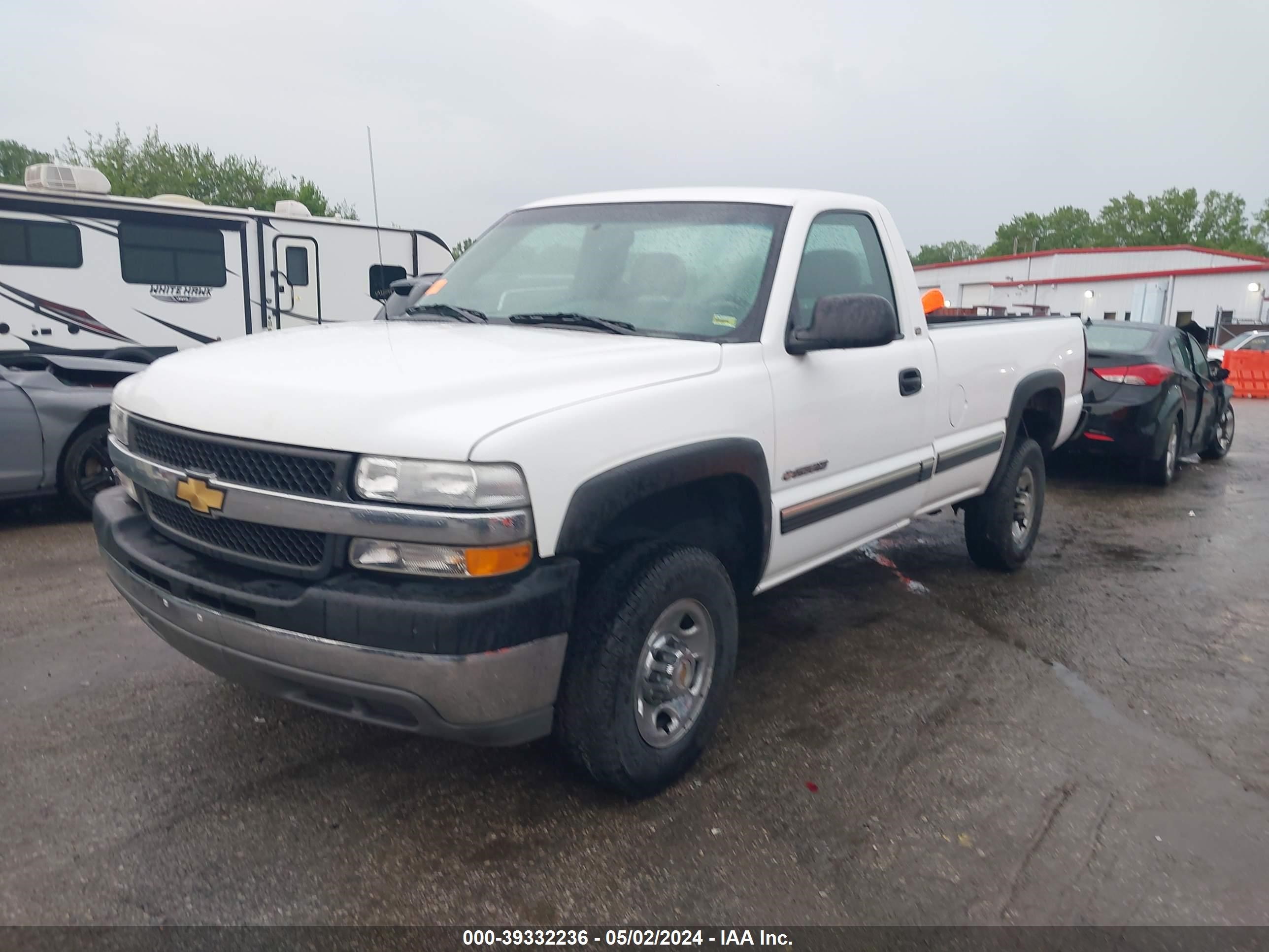 Photo 1 VIN: 1GCHC24U81E251226 - CHEVROLET SILVERADO 