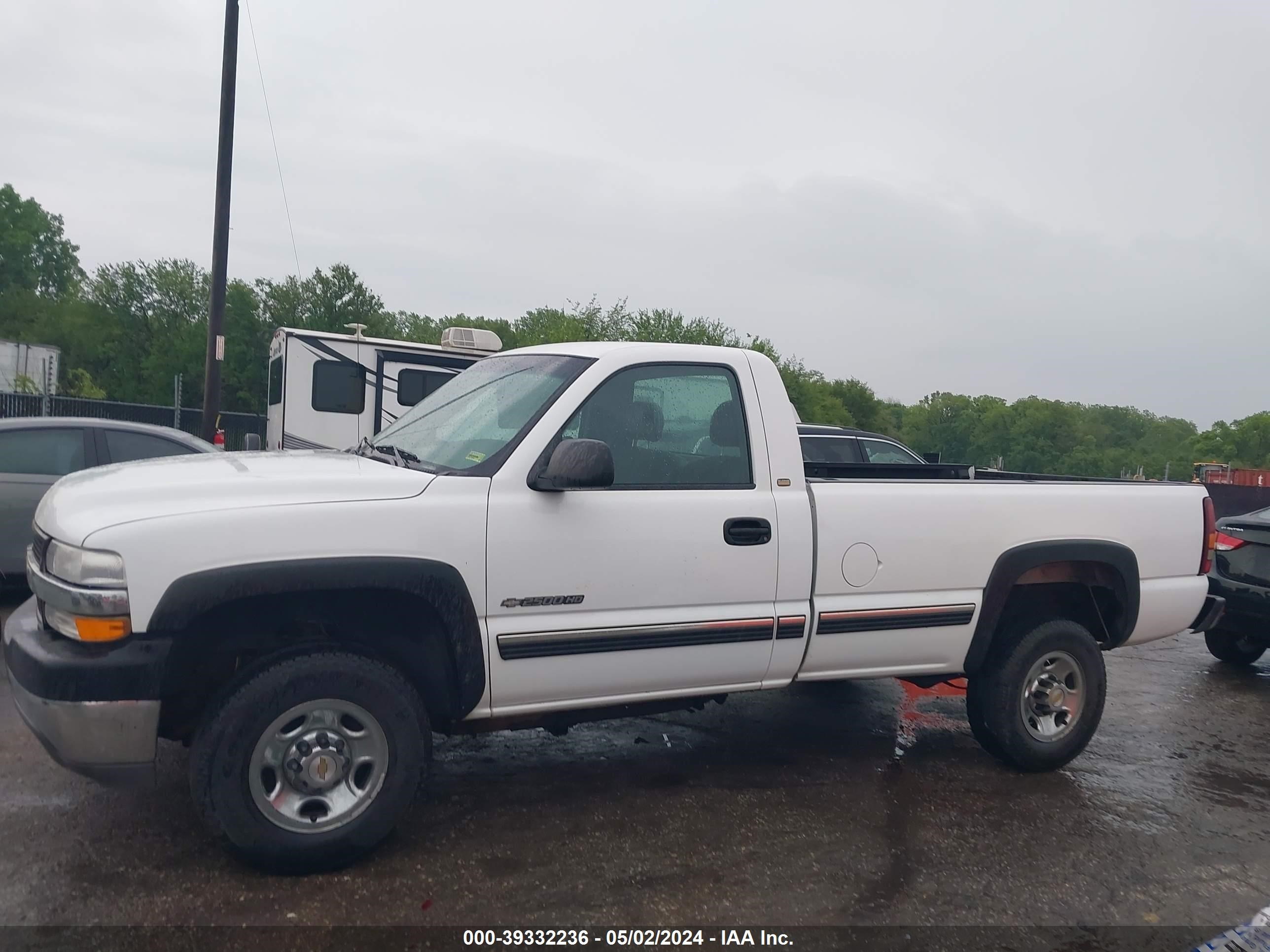 Photo 14 VIN: 1GCHC24U81E251226 - CHEVROLET SILVERADO 