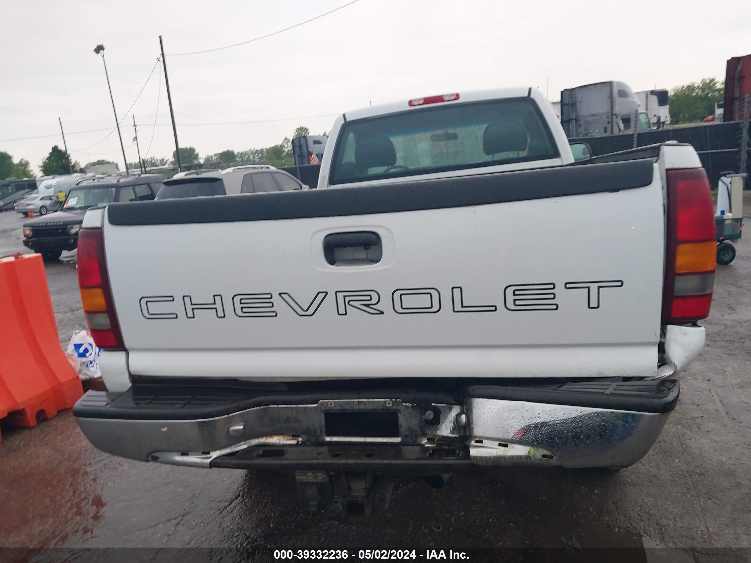 Photo 16 VIN: 1GCHC24U81E251226 - CHEVROLET SILVERADO 