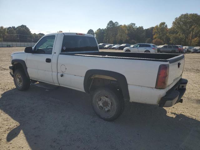 Photo 1 VIN: 1GCHC24U85E200198 - CHEVROLET SILVERADO 