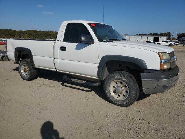 Photo 3 VIN: 1GCHC24U85E200198 - CHEVROLET SILVERADO 