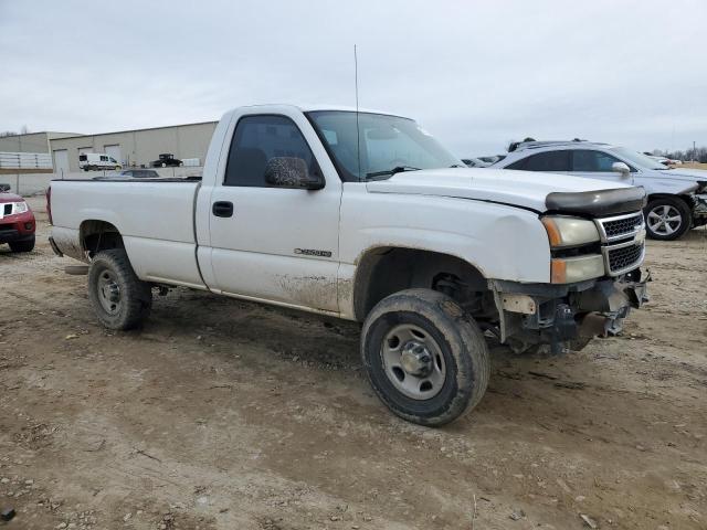 Photo 3 VIN: 1GCHC24U87E103361 - CHEVROLET SILVERADO 