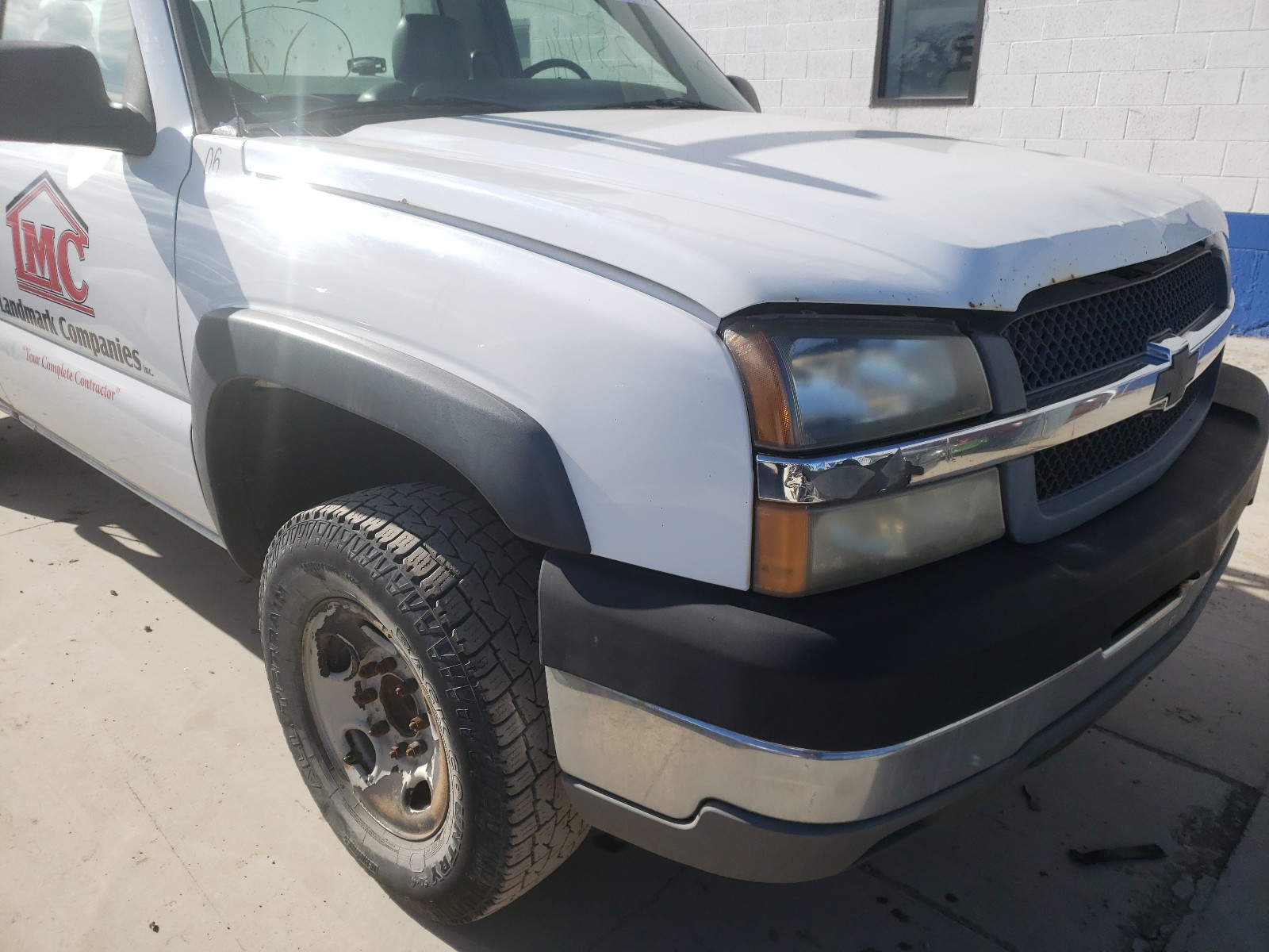 Photo 8 VIN: 1GCHC24UX3E285462 - CHEVROLET SILVERADO 