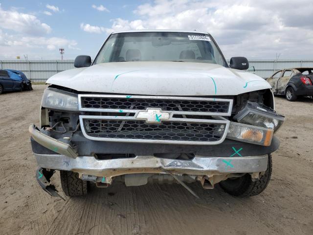 Photo 4 VIN: 1GCHC24UX6E131628 - CHEVROLET SILVERADO 