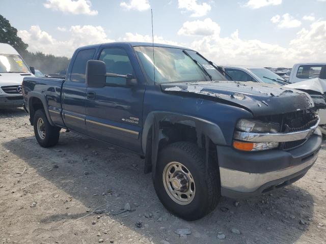 Photo 3 VIN: 1GCHC29182E103948 - CHEVROLET SILVERADO 