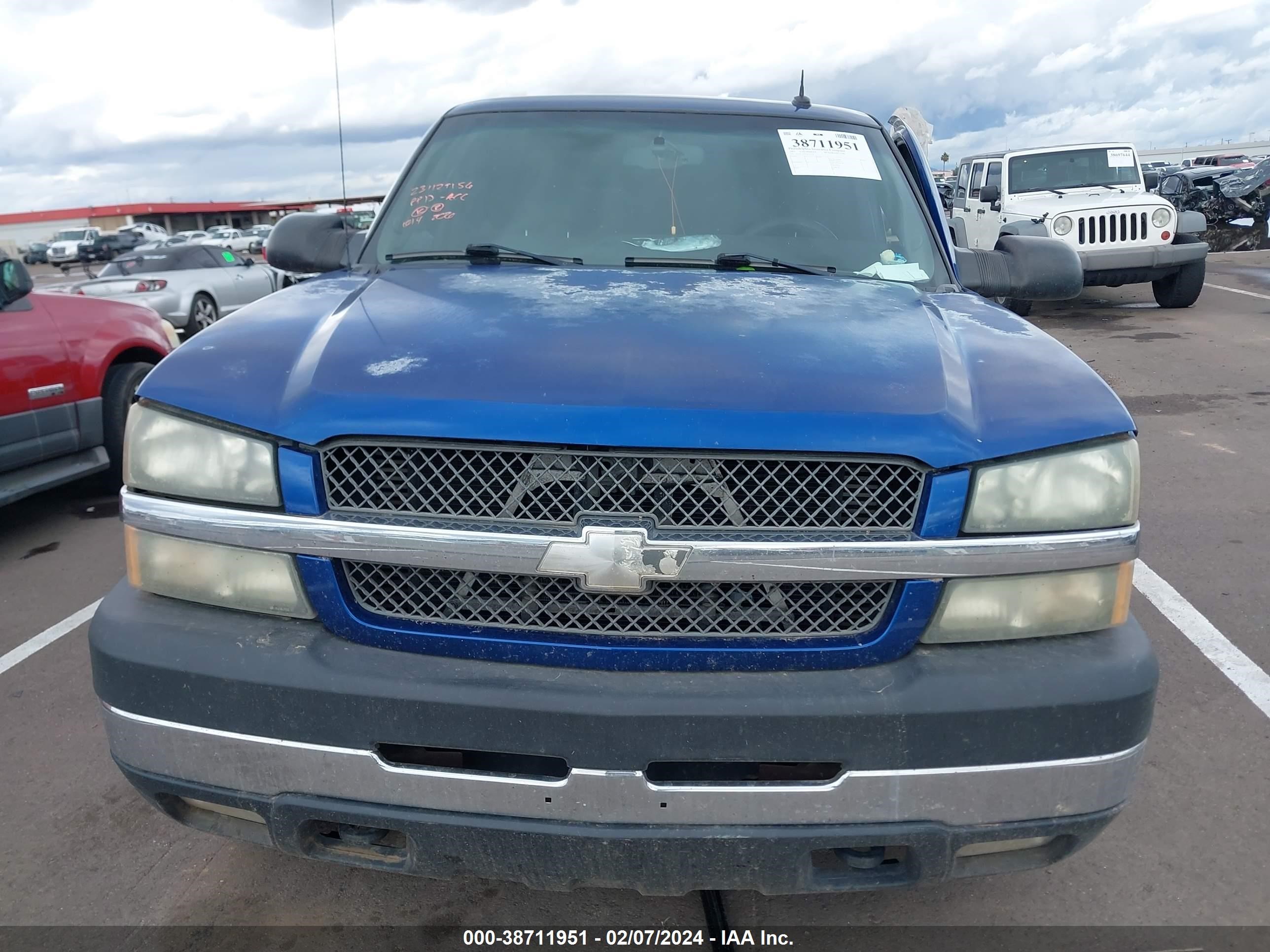 Photo 10 VIN: 1GCHC29193E227325 - CHEVROLET SILVERADO 