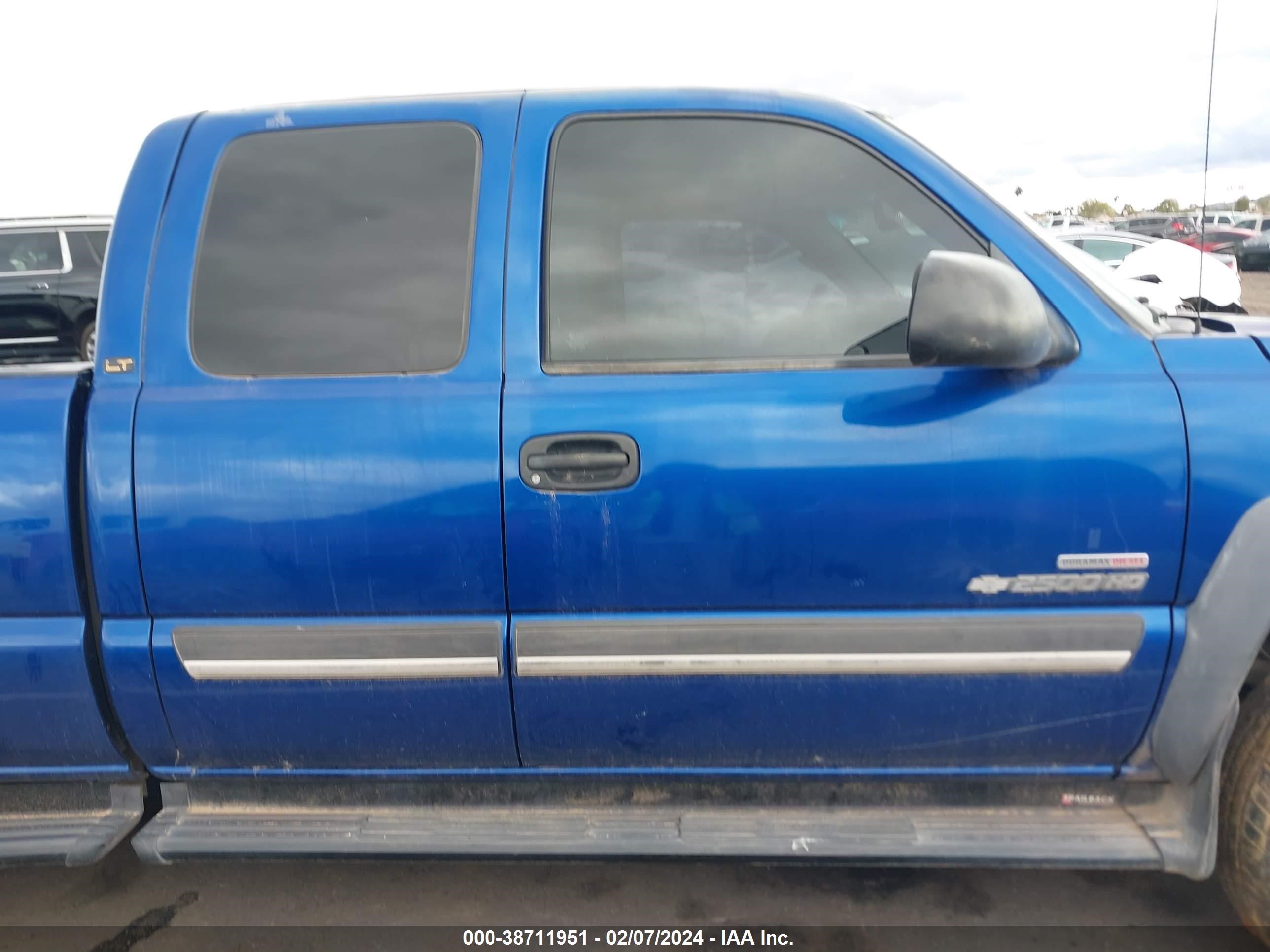 Photo 11 VIN: 1GCHC29193E227325 - CHEVROLET SILVERADO 