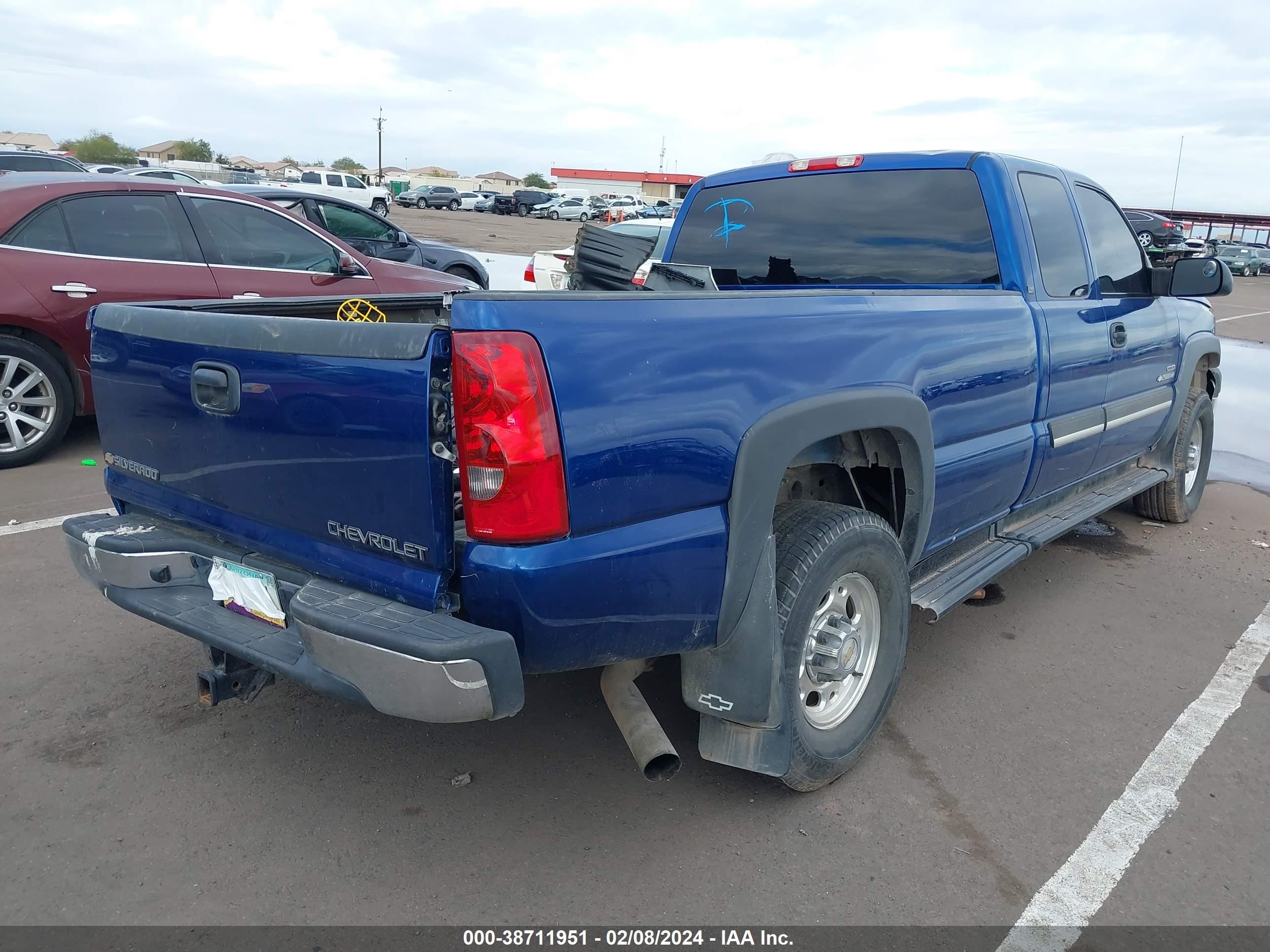 Photo 3 VIN: 1GCHC29193E227325 - CHEVROLET SILVERADO 