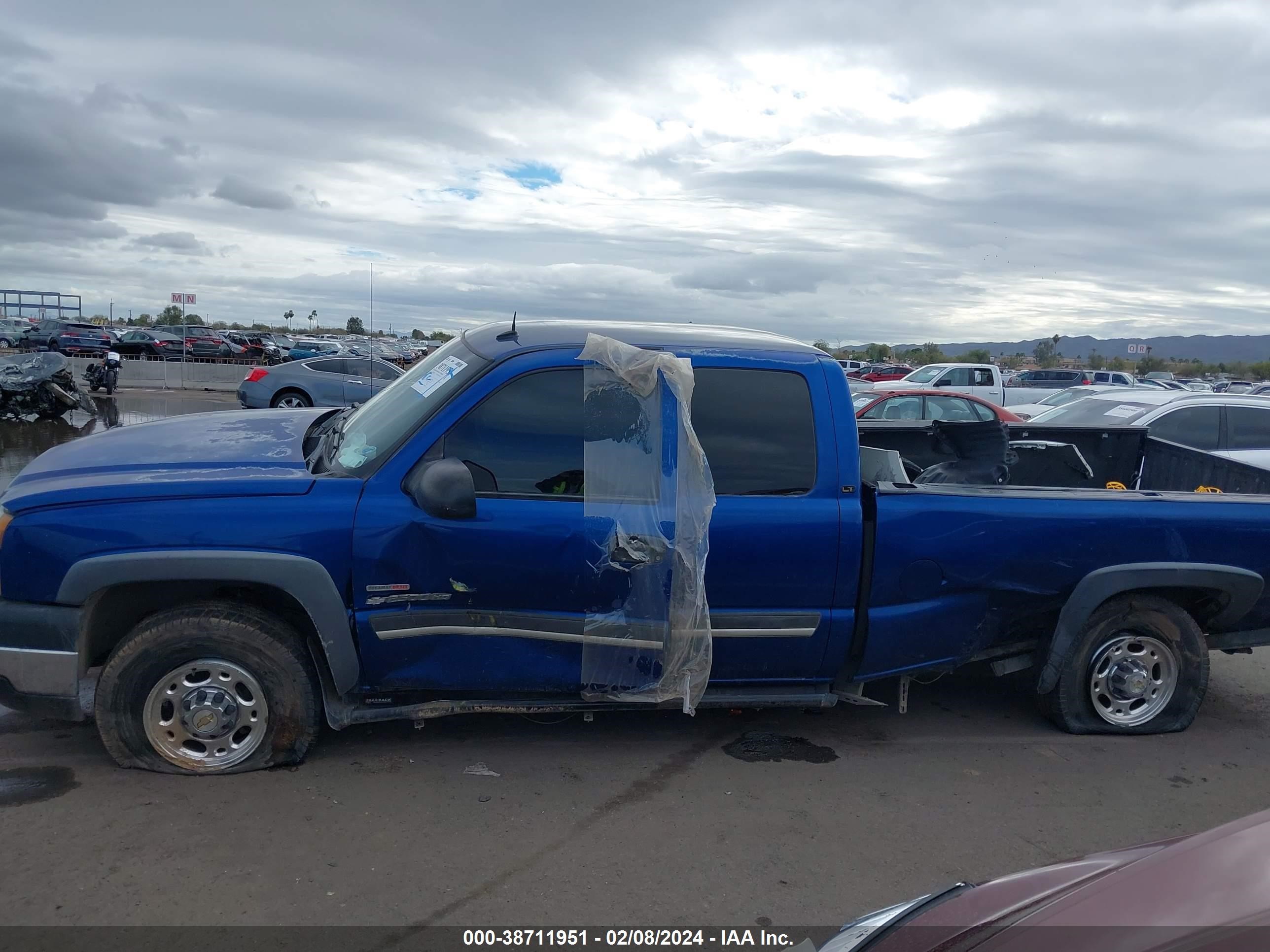 Photo 5 VIN: 1GCHC29193E227325 - CHEVROLET SILVERADO 