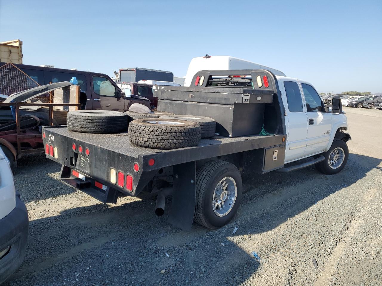 Photo 2 VIN: 1GCHC29D57E160108 - CHEVROLET SILVERADO 