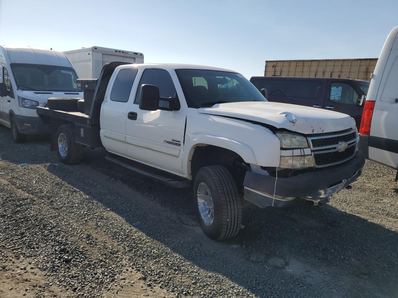 Photo 3 VIN: 1GCHC29D57E160108 - CHEVROLET SILVERADO 