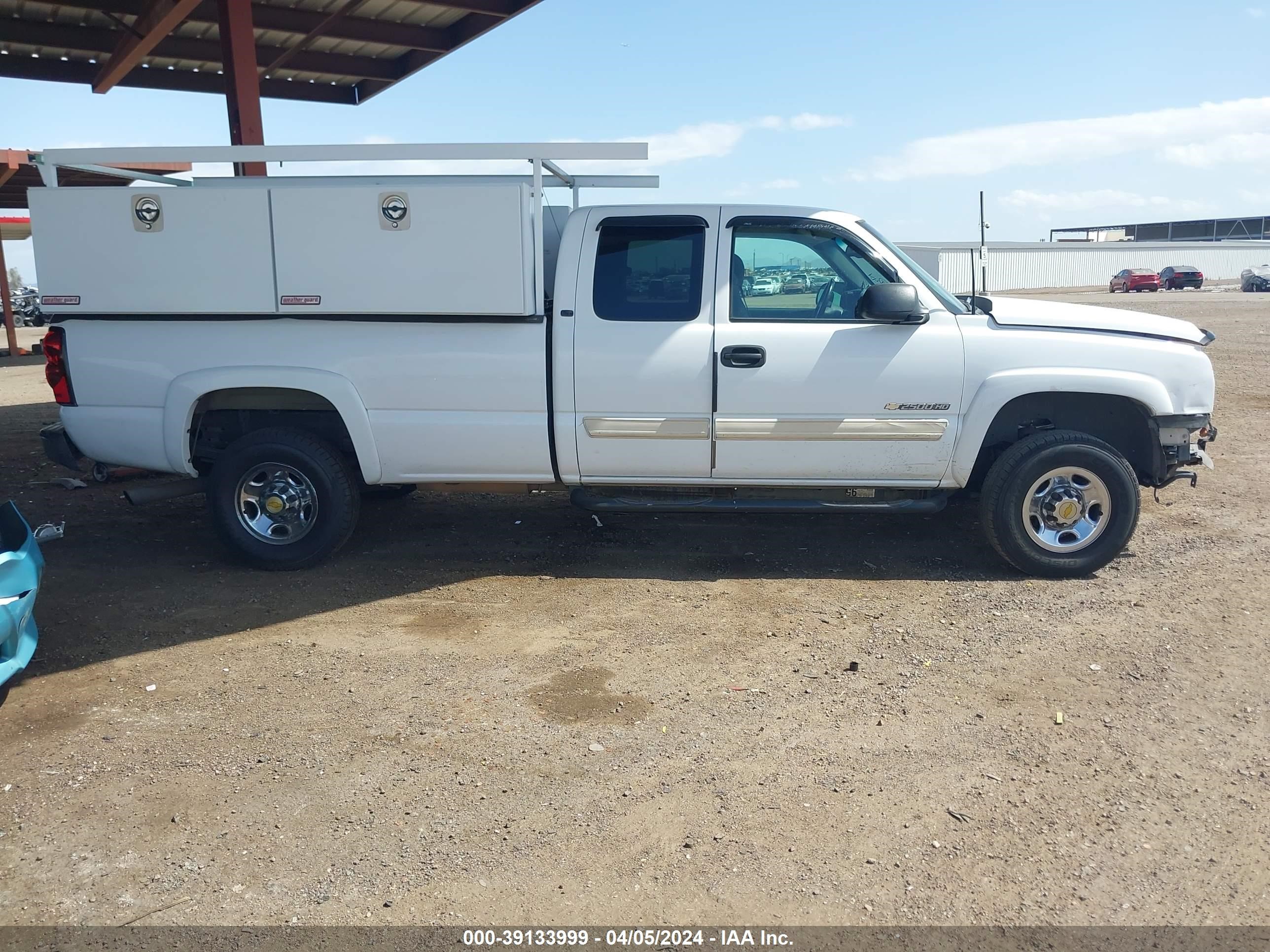 Photo 12 VIN: 1GCHC29G96E151209 - CHEVROLET SILVERADO 