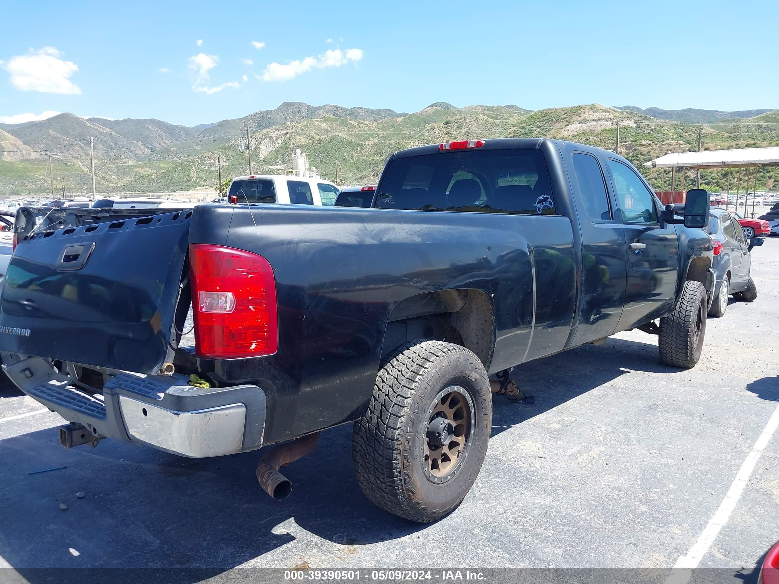 Photo 11 VIN: 1GCHC29K58E205757 - CHEVROLET SILVERADO 